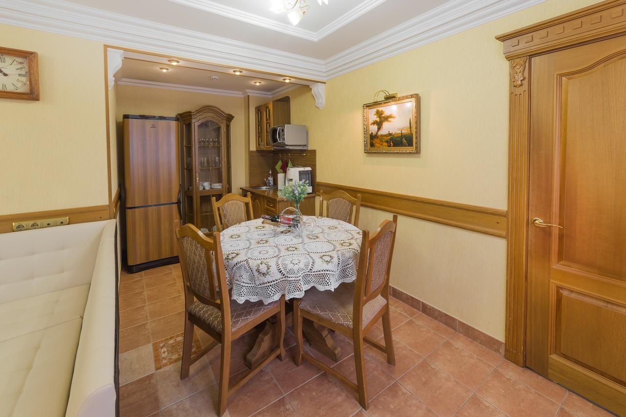 Paradise Hotel Gomel Esterno foto