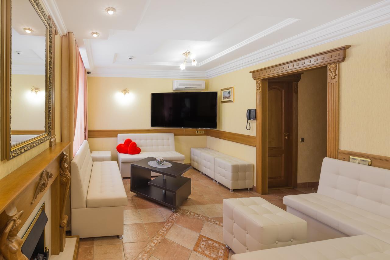 Paradise Hotel Gomel Esterno foto