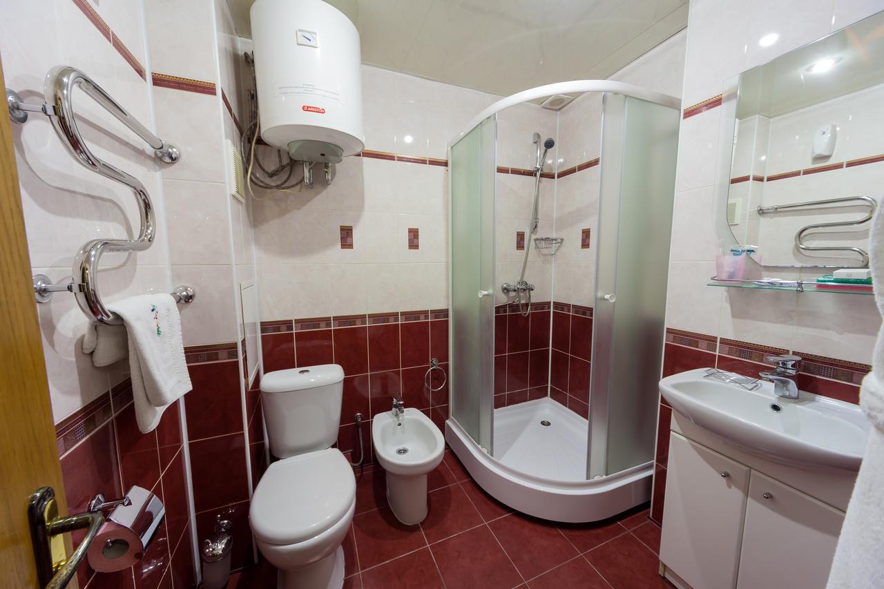 Paradise Hotel Gomel Esterno foto